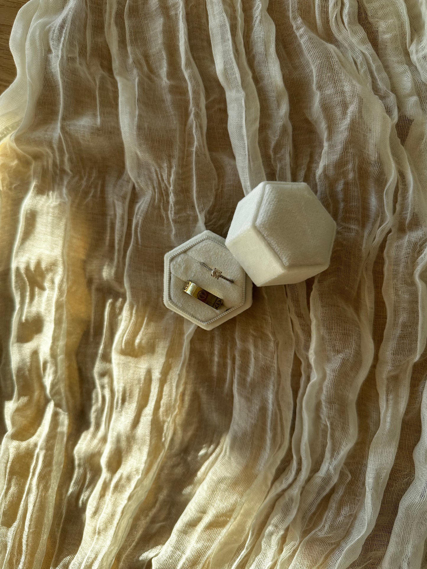 HL RINGBOX TWO RINGS WHITE